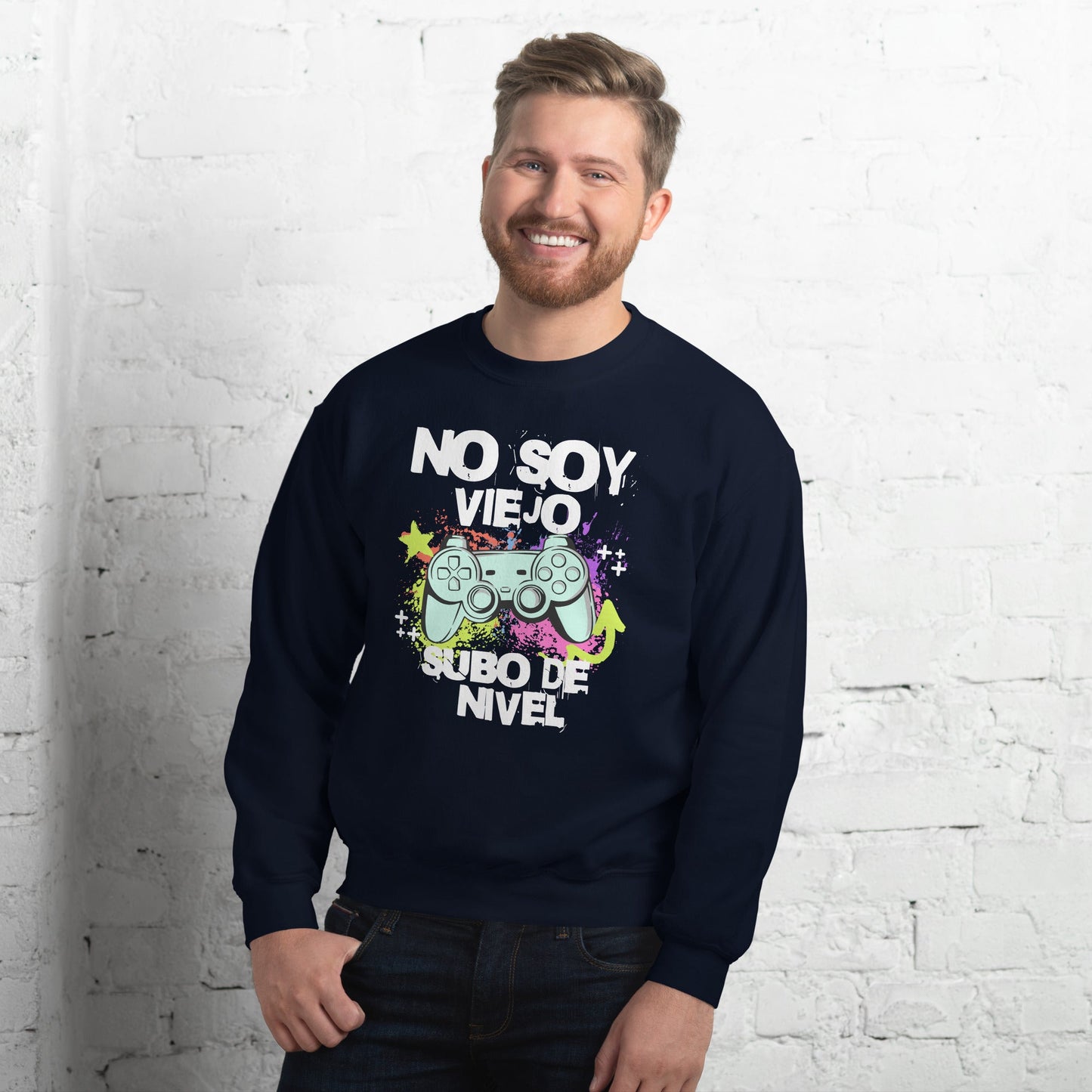 Sudadera clásica unisex: "No soy viejo, subo de nivel" - La Charlatana