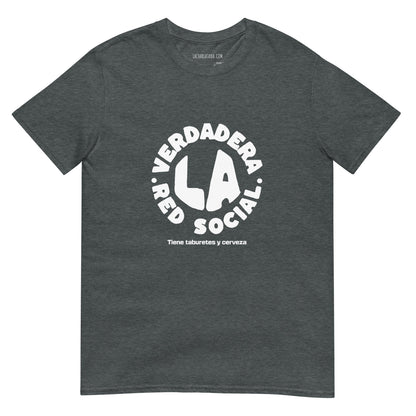 Camiseta clásica unisex: "La verdadera red social" - La Charlatana