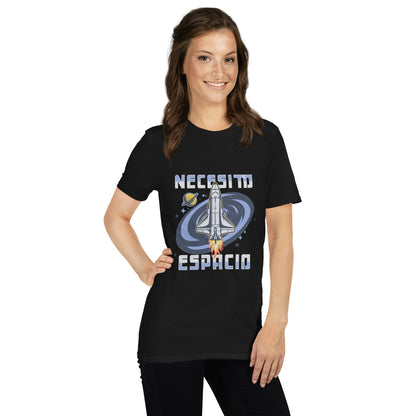 Camiseta clásica unisex: "Necesito espacio" - La Charlatana